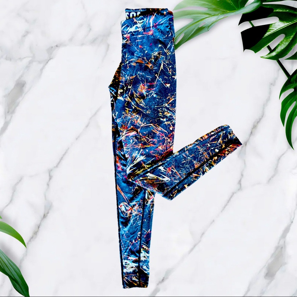 Nike Pro Camo Leggings with light brushes fleece interior for added warmth